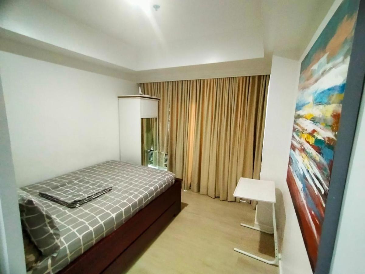 Beach Front Living In The Heart Of The City, Azure Residences Манила Экстерьер фото