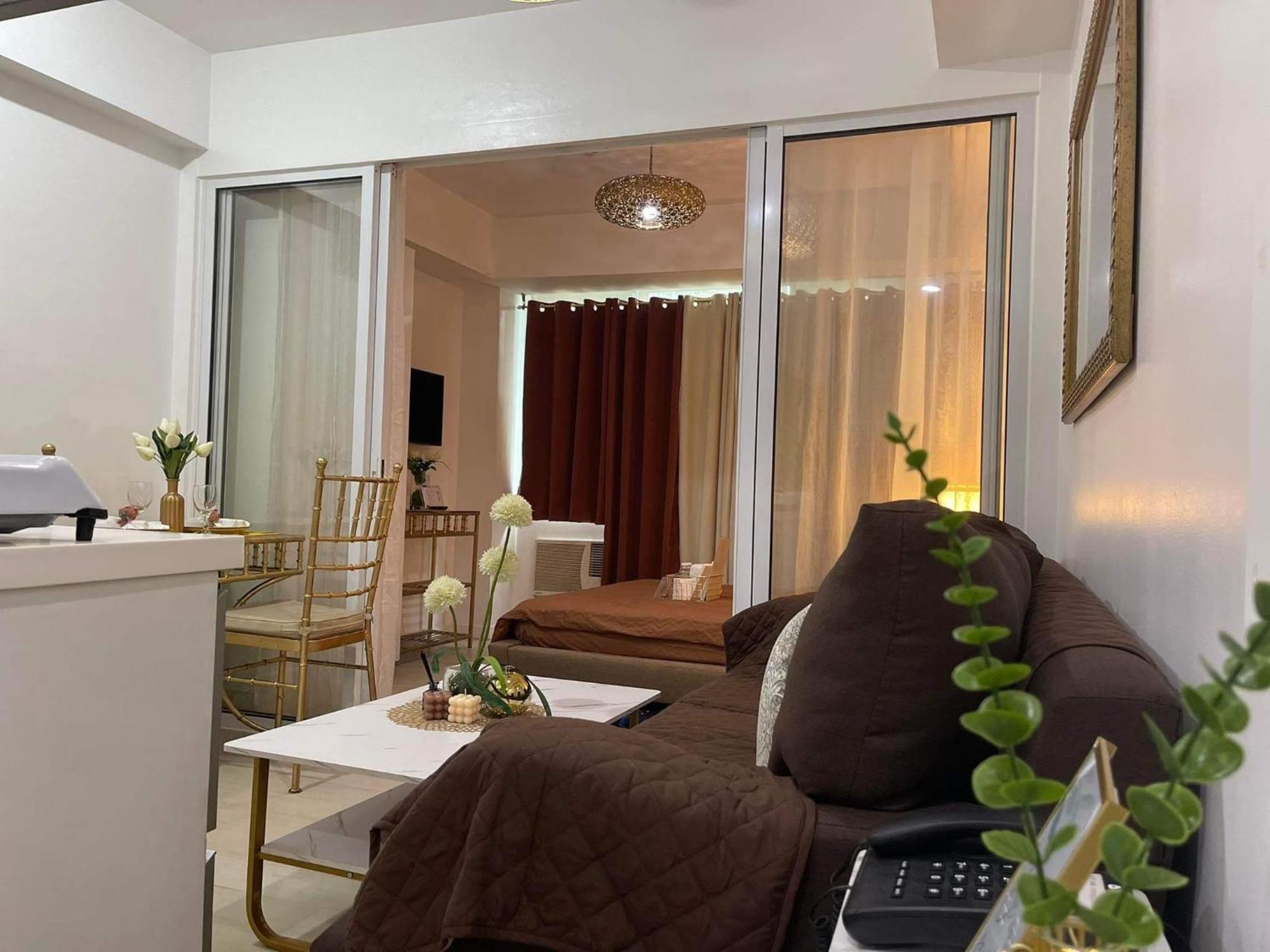 Beach Front Living In The Heart Of The City, Azure Residences Манила Экстерьер фото