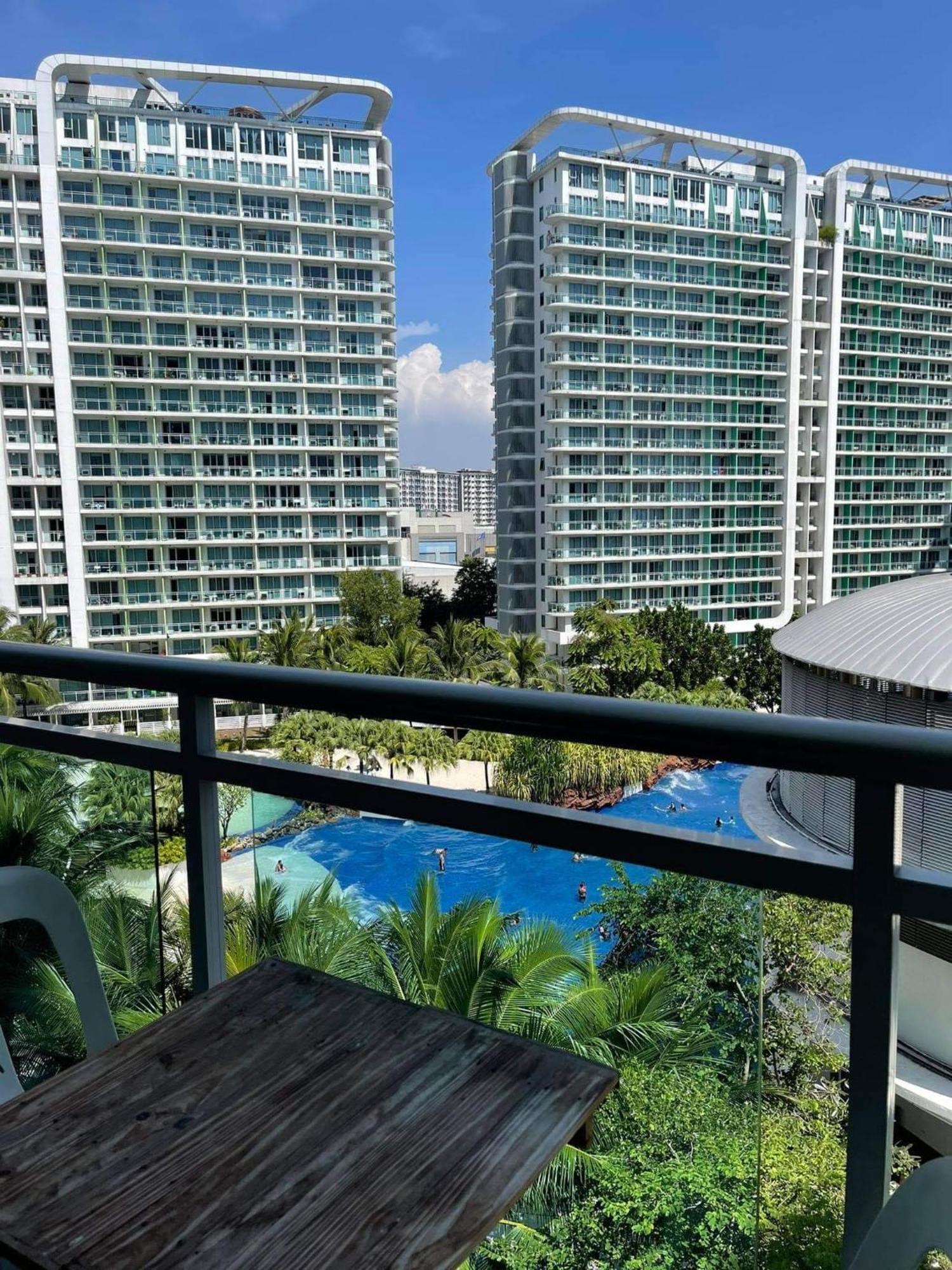 Beach Front Living In The Heart Of The City, Azure Residences Манила Экстерьер фото