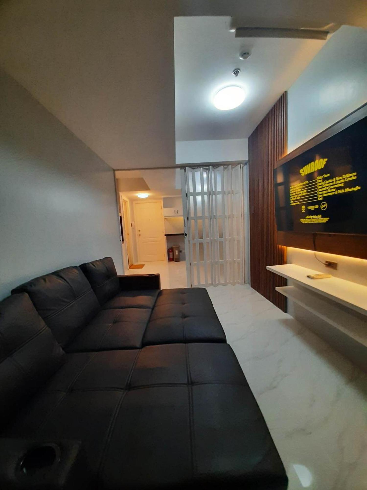 Beach Front Living In The Heart Of The City, Azure Residences Манила Экстерьер фото