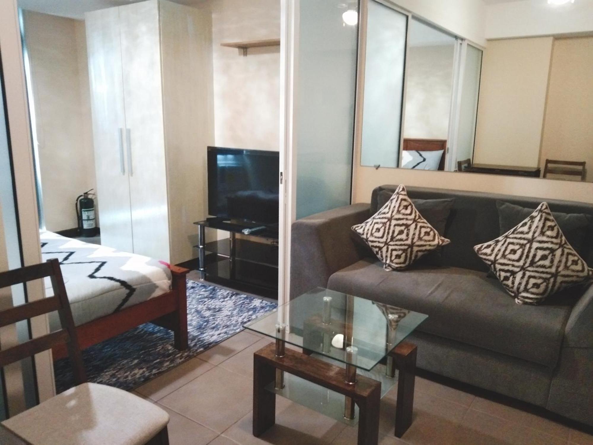 Beach Front Living In The Heart Of The City, Azure Residences Манила Экстерьер фото