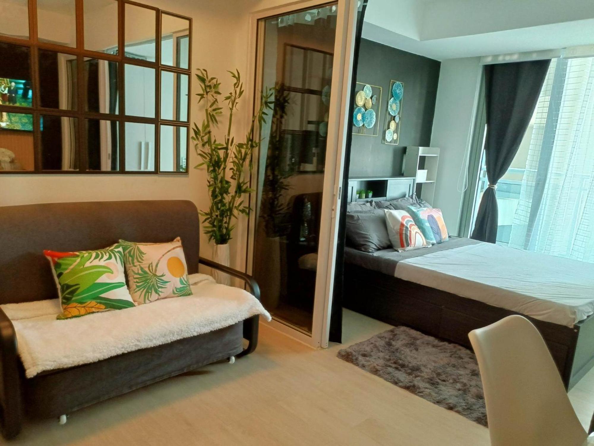 Beach Front Living In The Heart Of The City, Azure Residences Манила Экстерьер фото