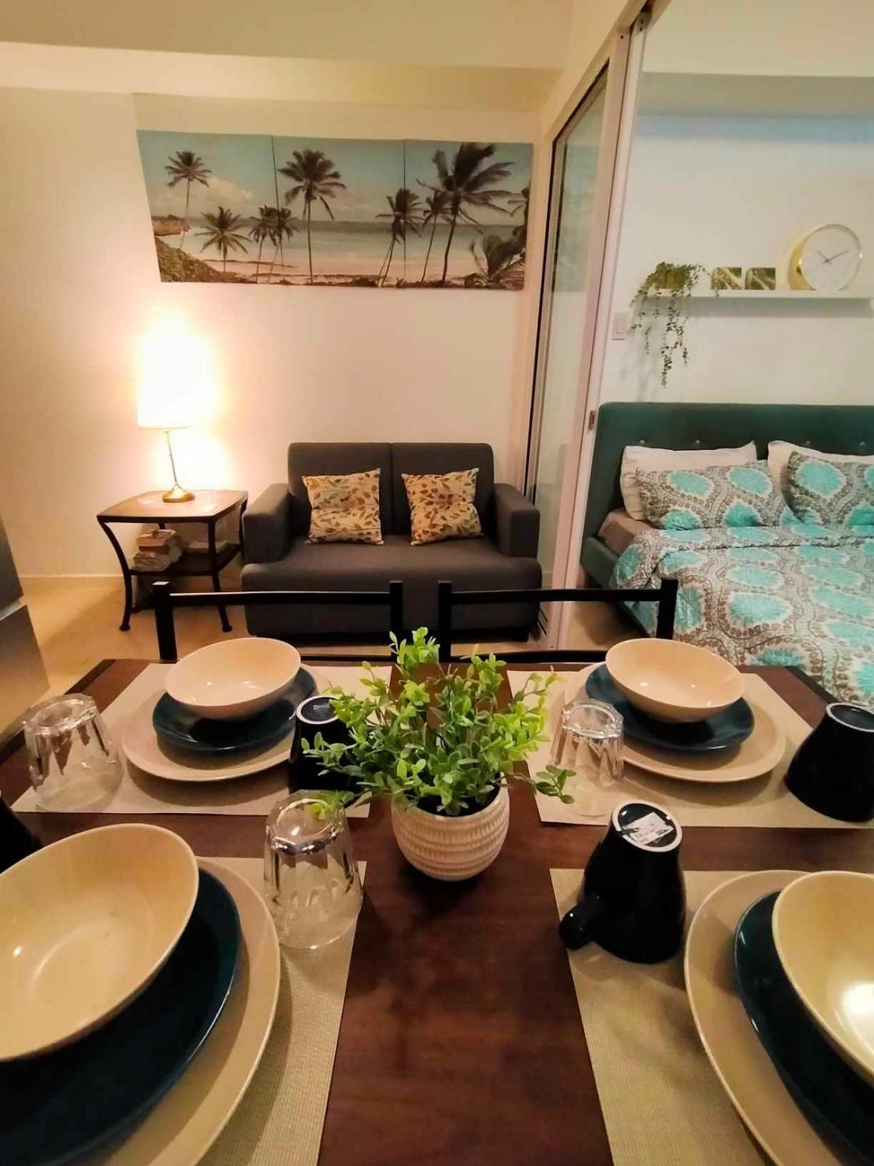 Beach Front Living In The Heart Of The City, Azure Residences Манила Экстерьер фото